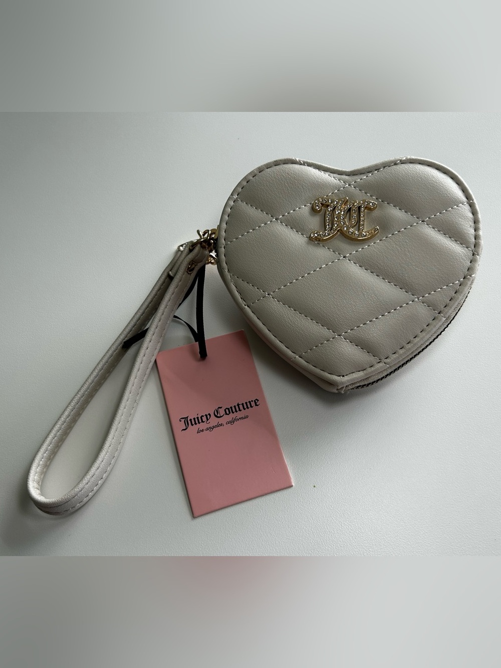 NWT Juicy Couture Brighter Than A Diamond Heart Zip Around Wristlet